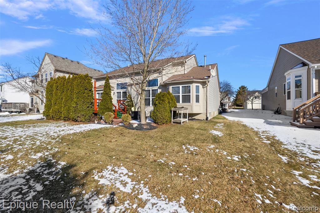 270 Derby Lane