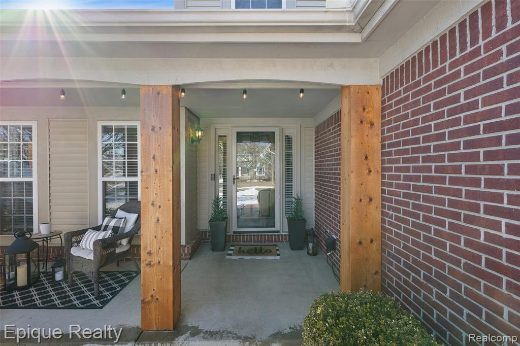 270 Derby Lane
