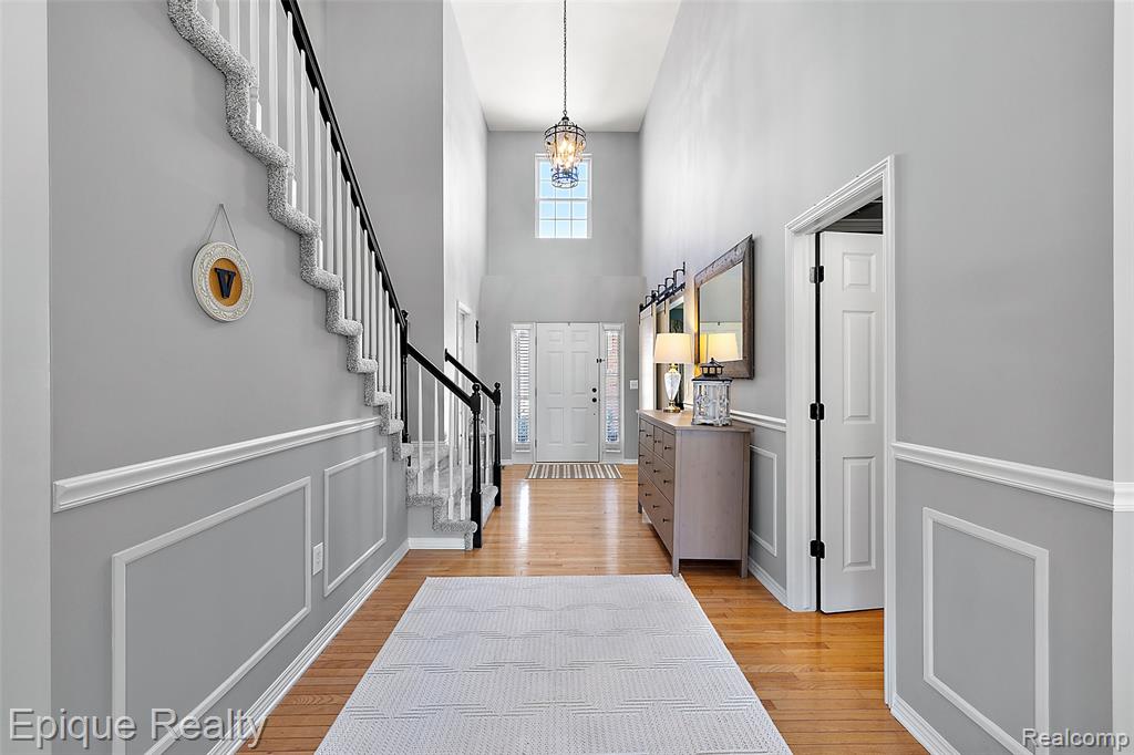 270 Derby Lane