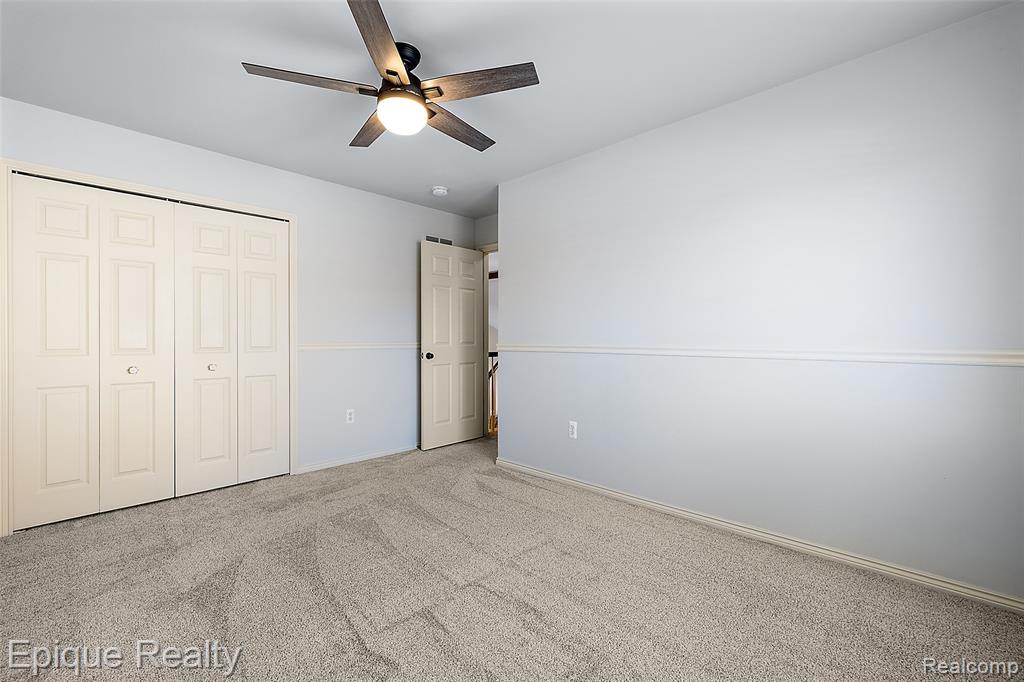 270 Derby Lane