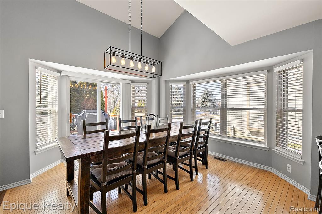 270 Derby Lane