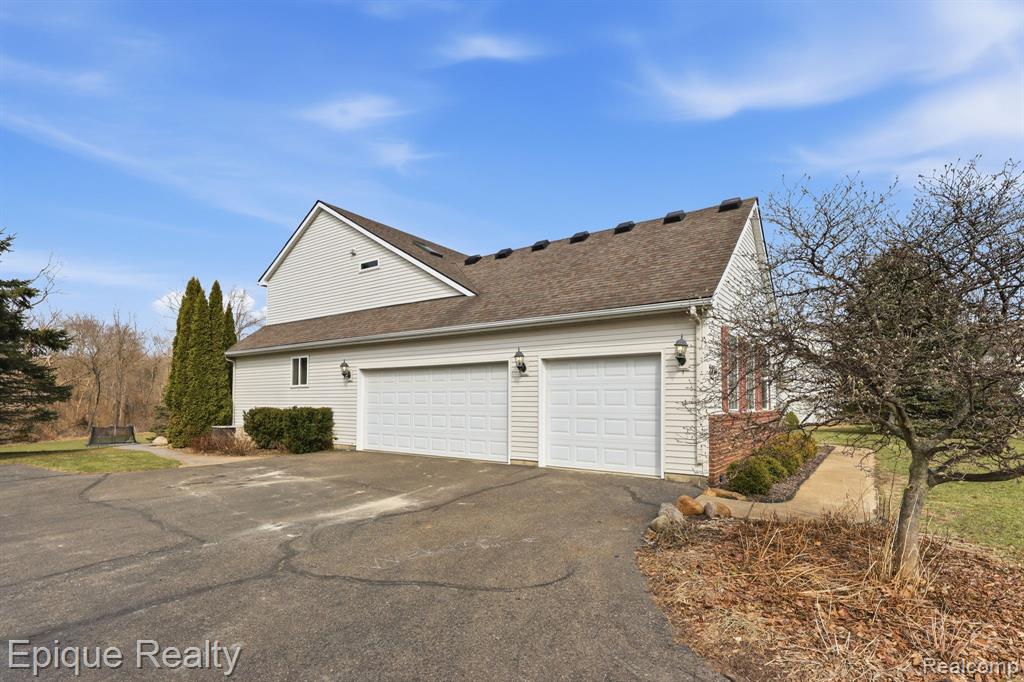 2234 Ridgewood Drive