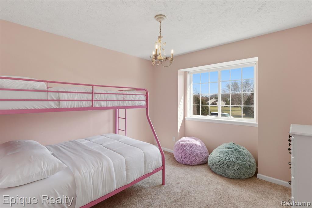 2234 Ridgewood Drive