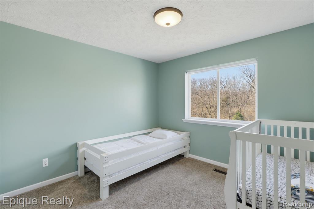 2234 Ridgewood Drive