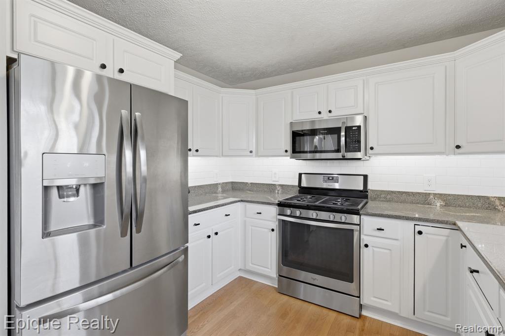 2234 Ridgewood Drive