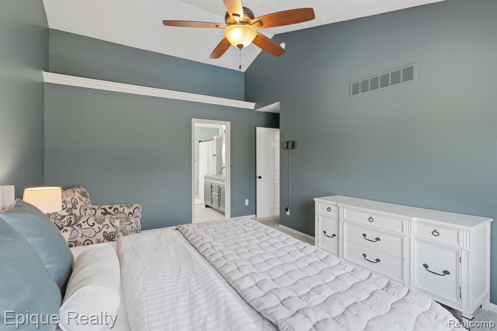2234 Ridgewood Drive