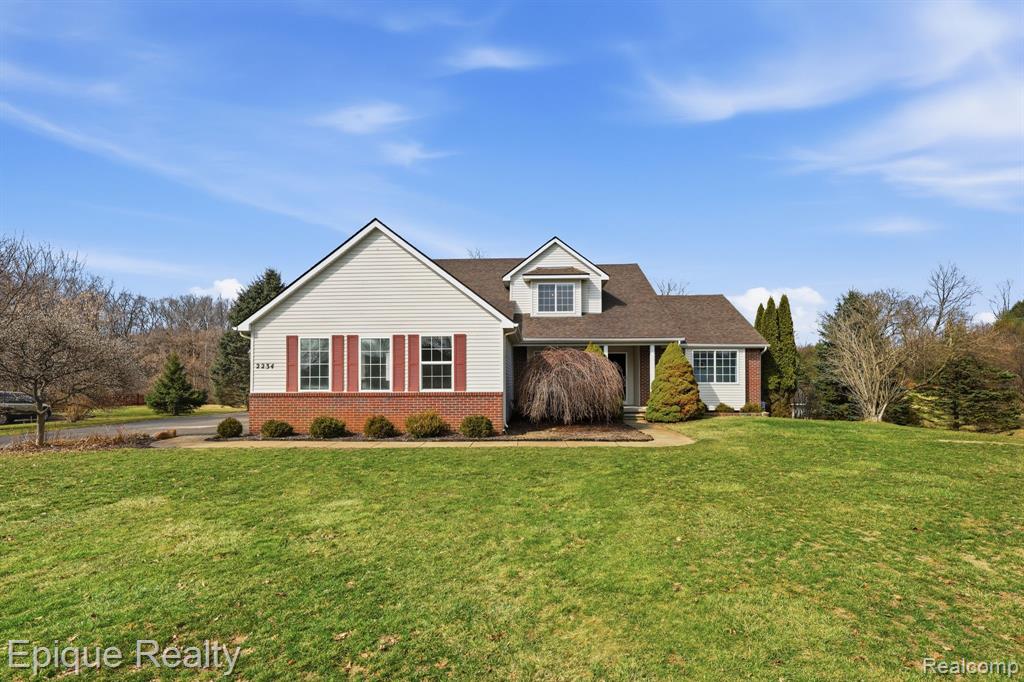 2234 Ridgewood Drive