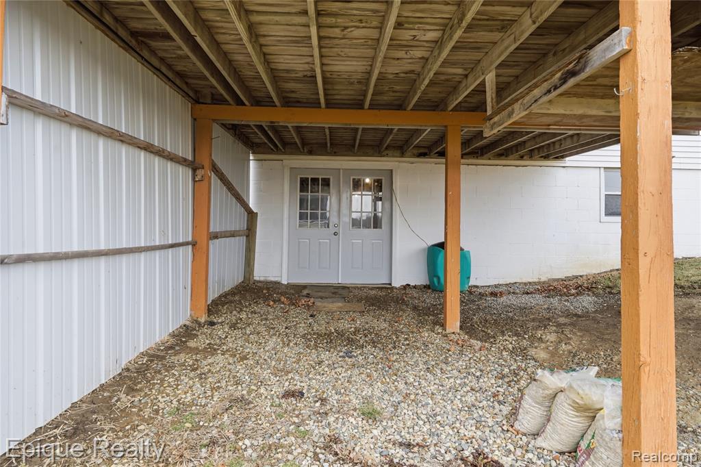 6723 Cedar Creek Road