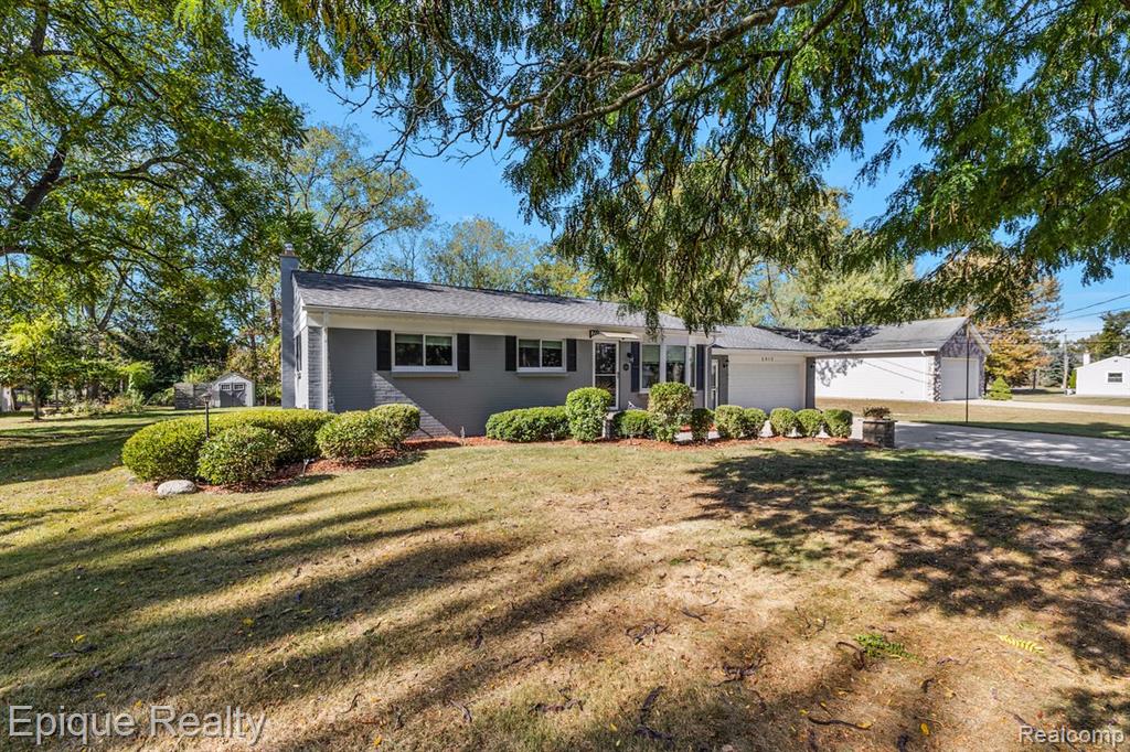 3915 Jennings Drive