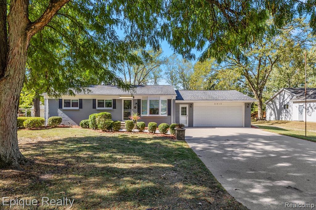 3915 Jennings Drive