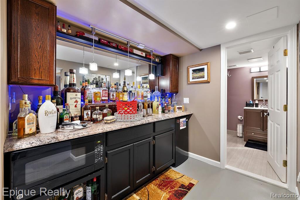 3915 Jennings Drive