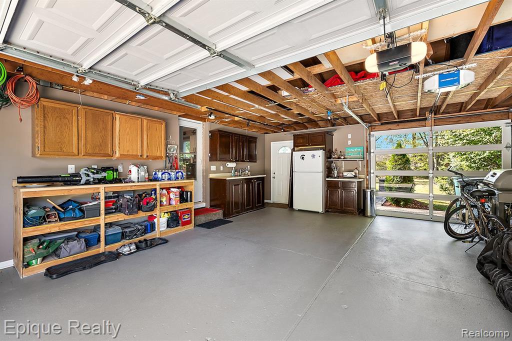 3915 Jennings Drive