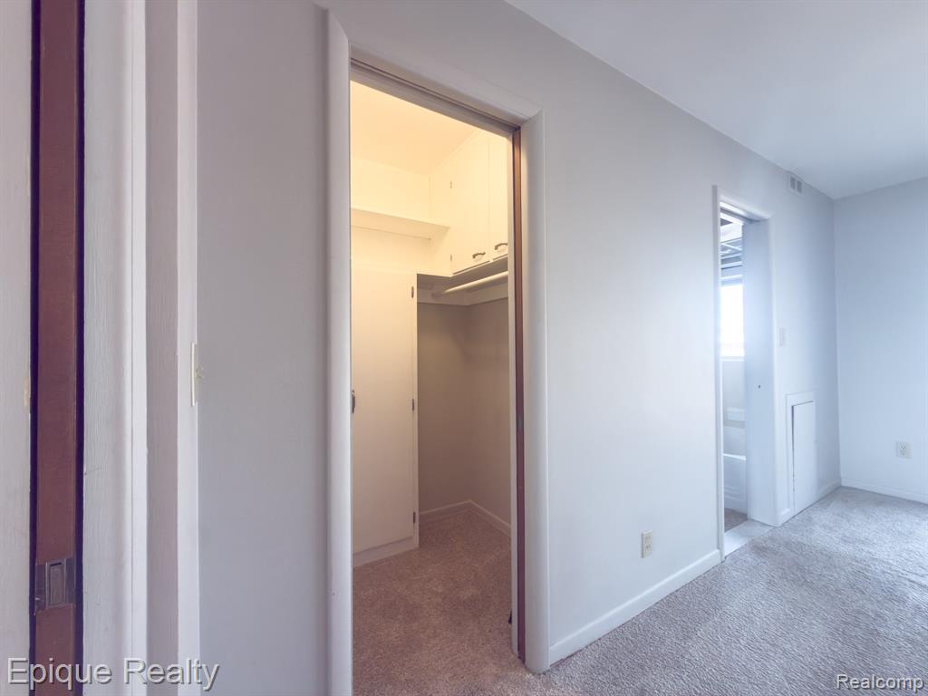 2121 Clawson Avenue # 205