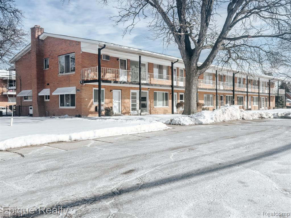 2121 Clawson Avenue # 205