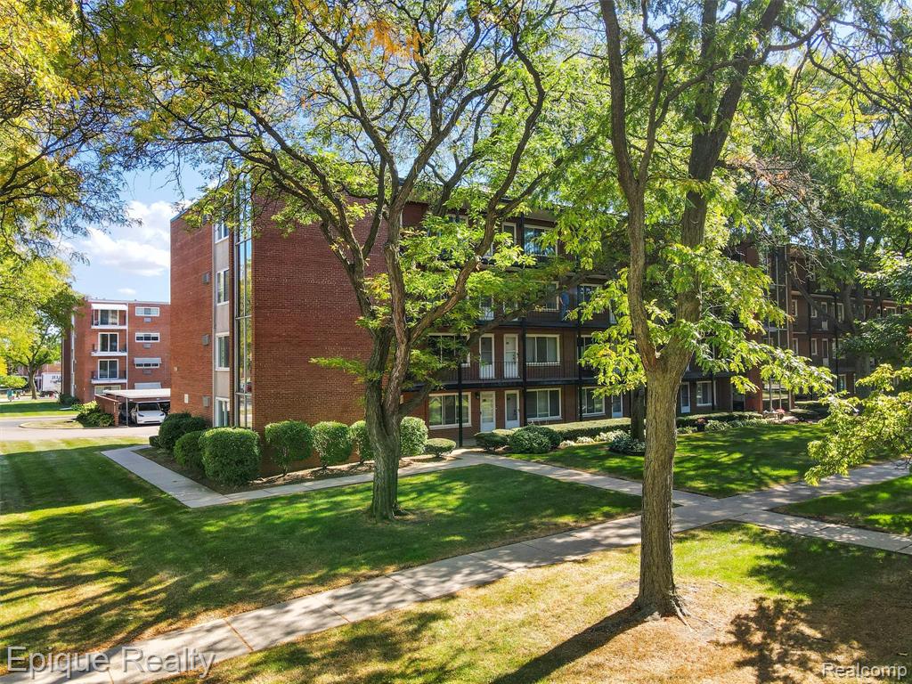 2915 W 13 Mile Road # 101