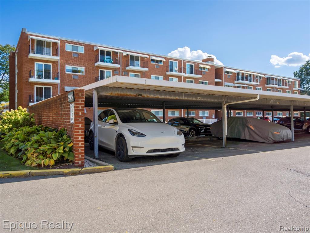 2915 W 13 Mile Road # 101