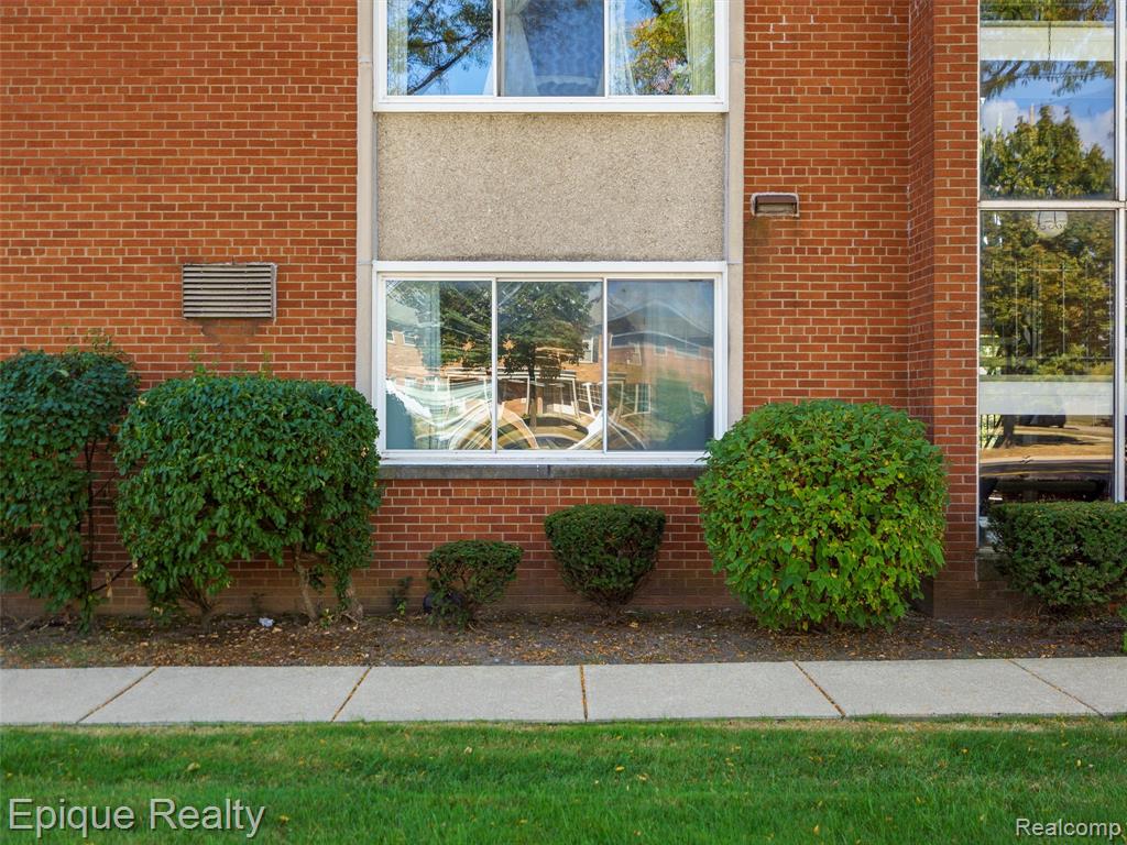 2915 W 13 Mile Road # 101