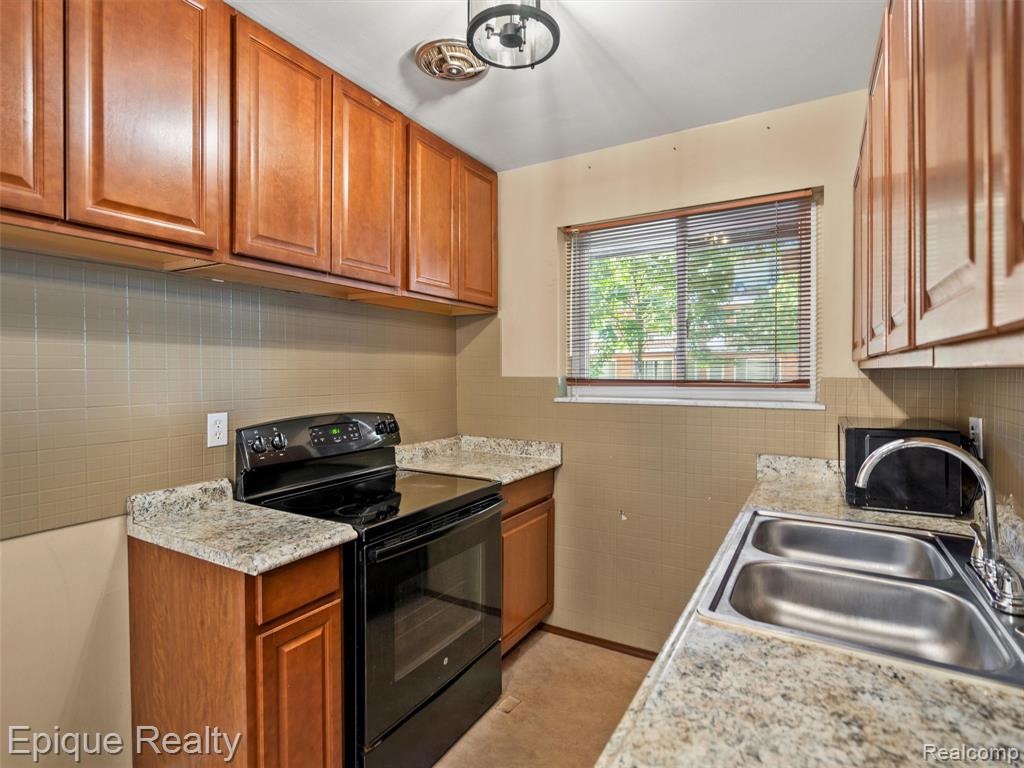 2915 W 13 Mile Road # 101