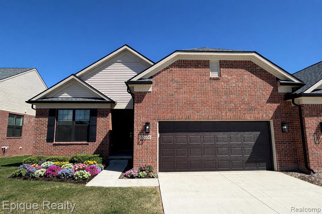 55638 Oak Pointe Drive