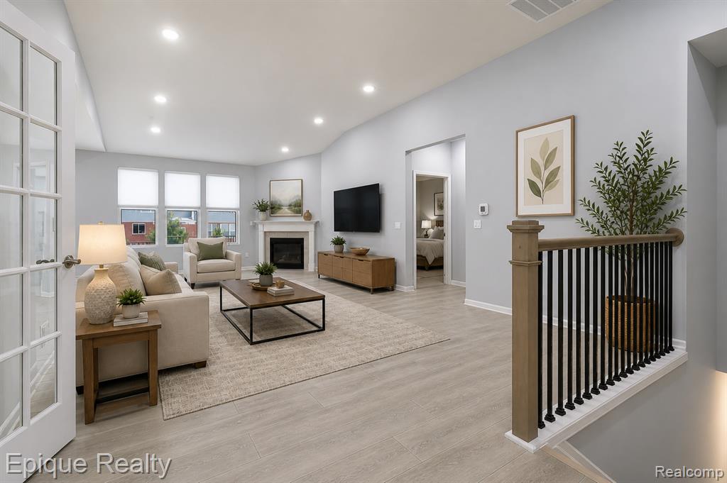55638 Oak Pointe Drive