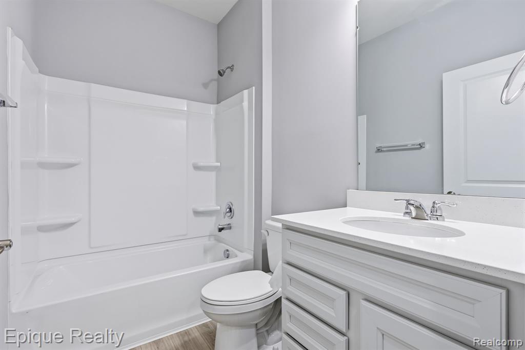 55638 Oak Pointe Drive