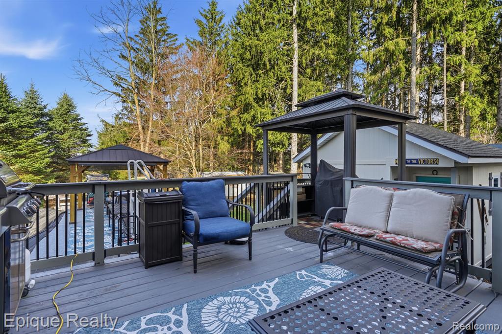 9867 Finnegan Drive