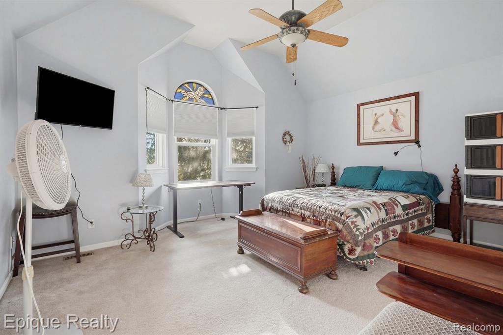9867 Finnegan Drive