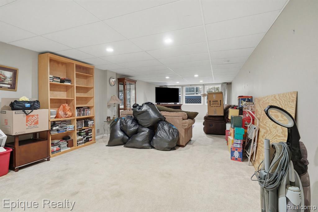 9867 Finnegan Drive