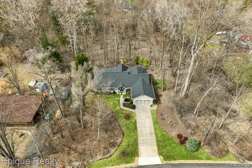 24871 Edgemont Drive