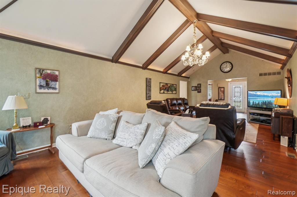 24871 Edgemont Drive