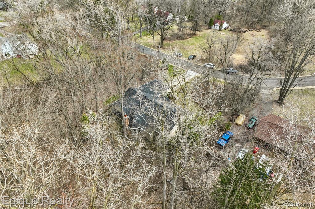 24871 Edgemont Drive