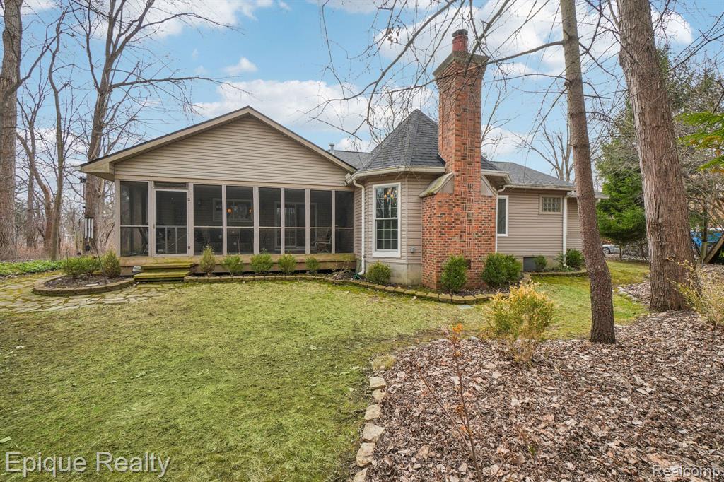 24871 Edgemont Drive