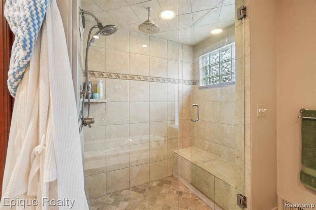 24871 Edgemont Drive