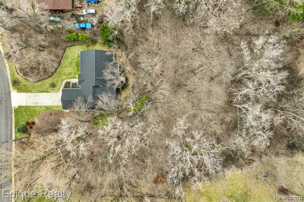 24871 Edgemont Drive