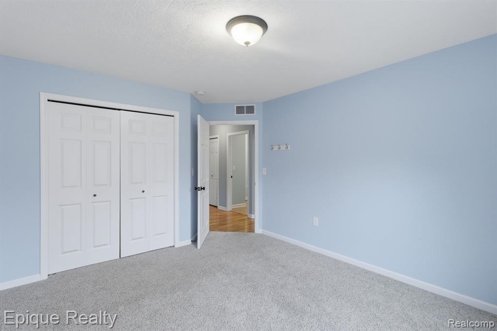 3402 Josephine Lane