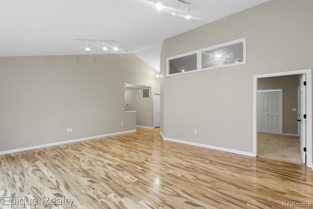 3402 Josephine Lane