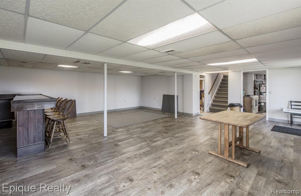 4040 Joslyn Road