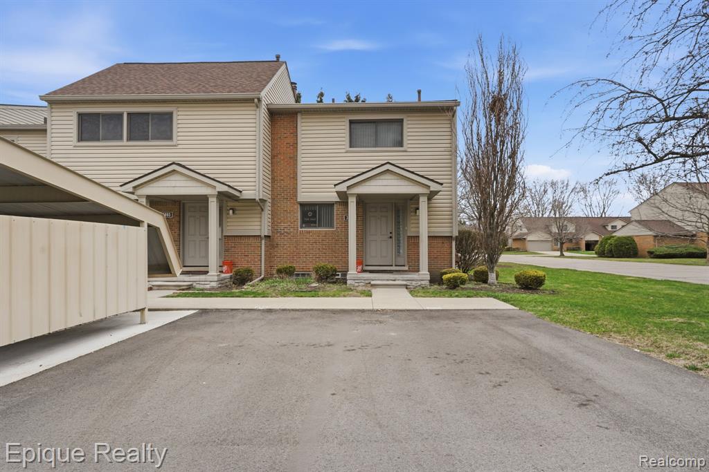 3895 Old Creek Road
