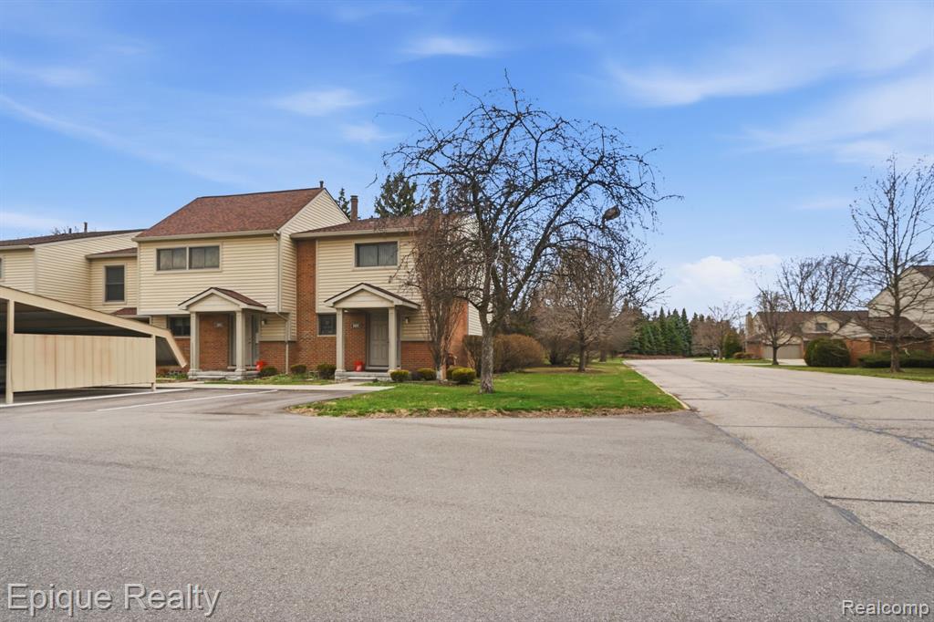 3895 Old Creek Road