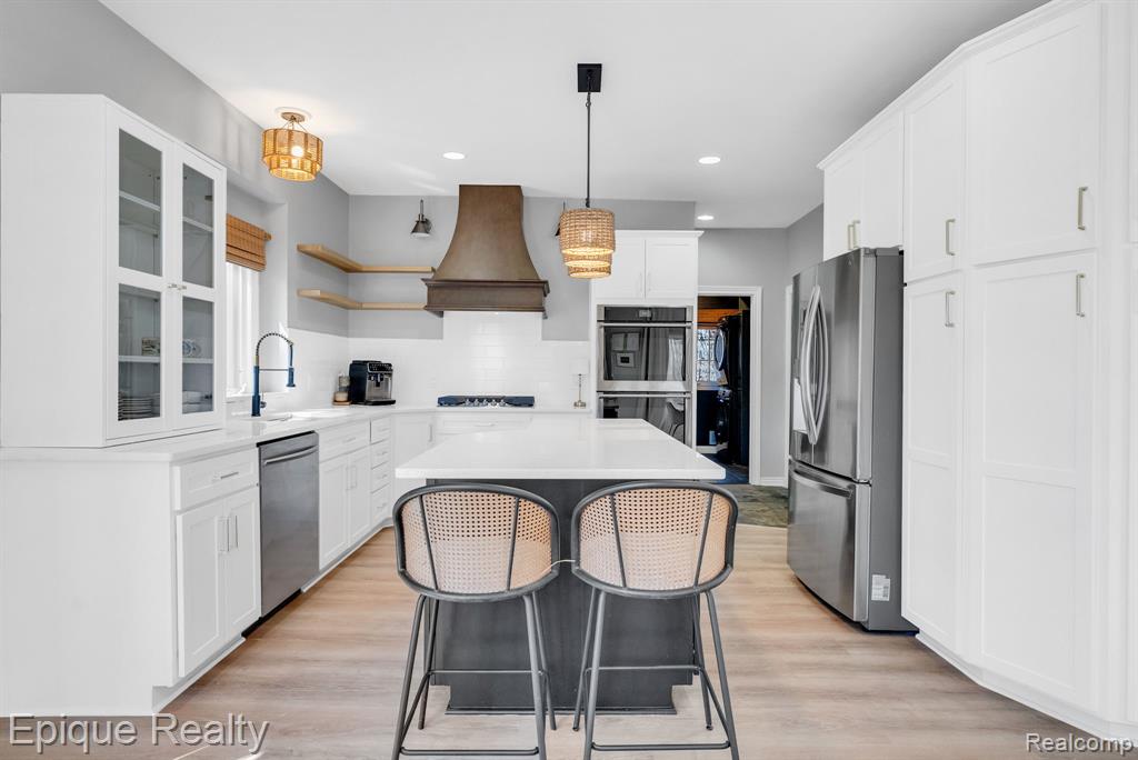 9155 Kelly Lake Drive