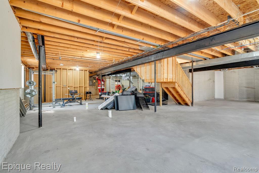 9155 Kelly Lake Drive