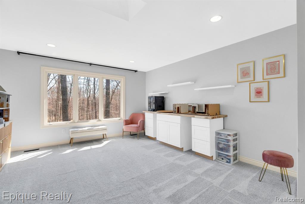 9155 Kelly Lake Drive