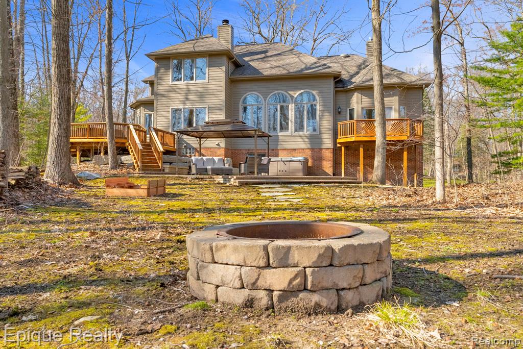 9155 Kelly Lake Drive