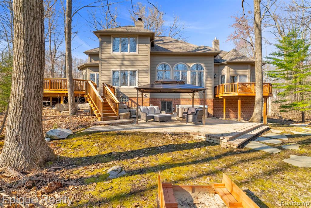 9155 Kelly Lake Drive