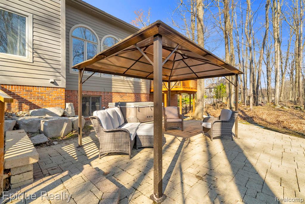 9155 Kelly Lake Drive