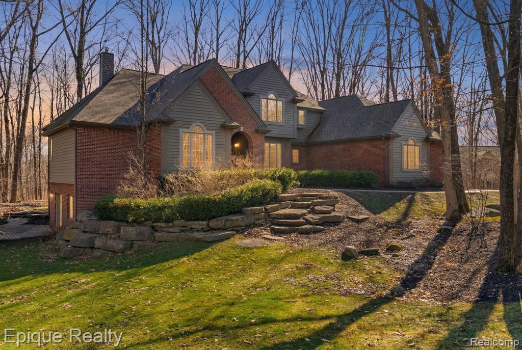 9155 Kelly Lake Drive