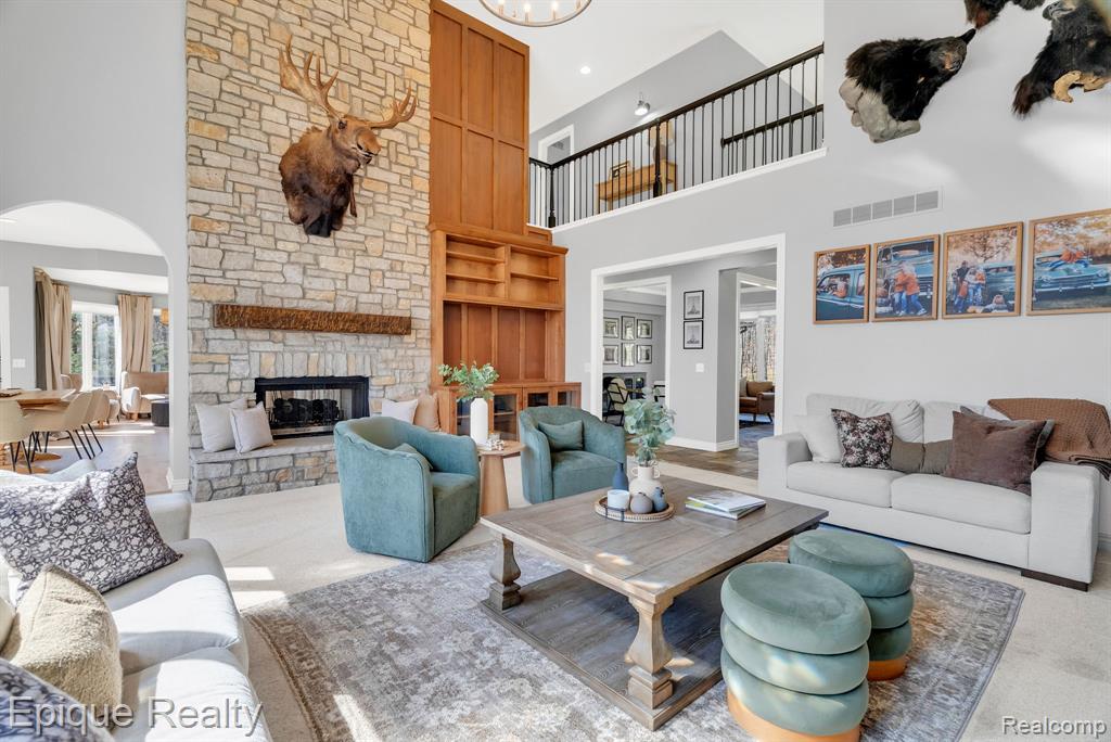 9155 Kelly Lake Drive