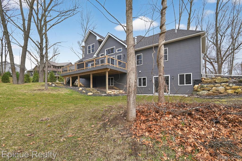5950 Mountain Top Drive