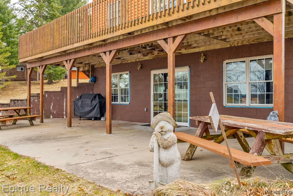 3247 Comanche Trail