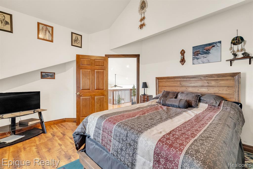 3247 Comanche Trail